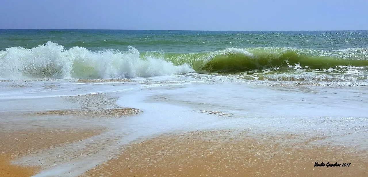 Shinning Waves Apartment Armacao de Pera